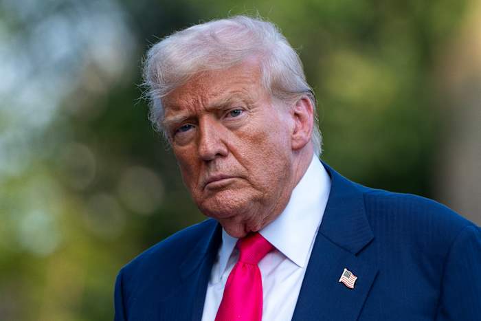 Een verslaggever verbannen: Trump escaleert de strijd met Wall Street Journal over Epstein Story