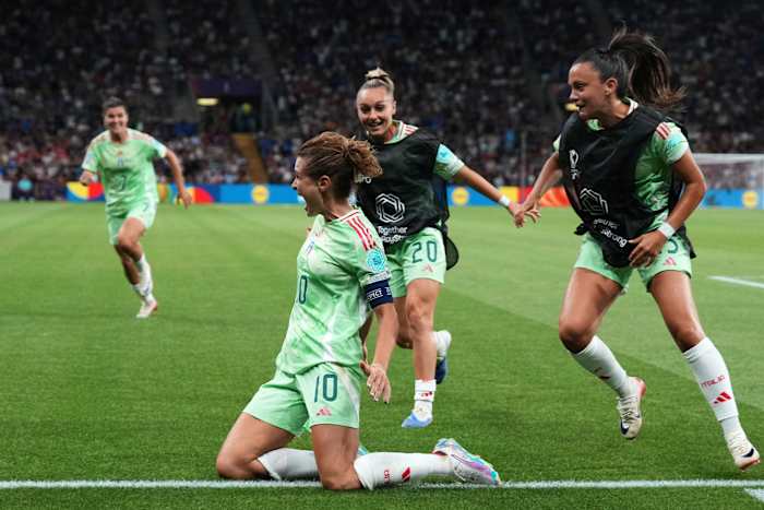 Euro 2025: Girelli's twee doelen tillen Italië over Hegerberg's Noorwegen naar halve finale