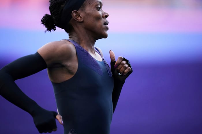 Faith Kipyegon vestigt 1500 wereldrecord op de Prefontaine Classic