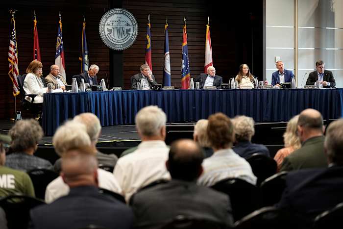 Federaal nut steunt de site van de gasfabriek van Tennessee nadat John Rich zegt dat hij de hulp van Trump heeft ingeschreven