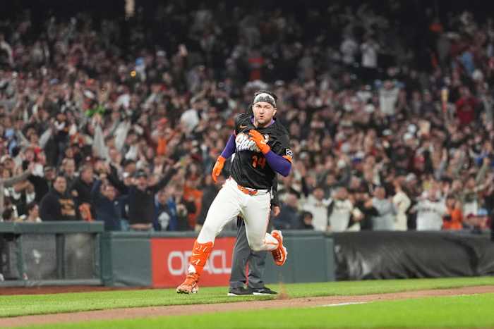 Giants Catcher Bailey schrijft geschiedenis met game-eindigende, binnen-het park Home Run