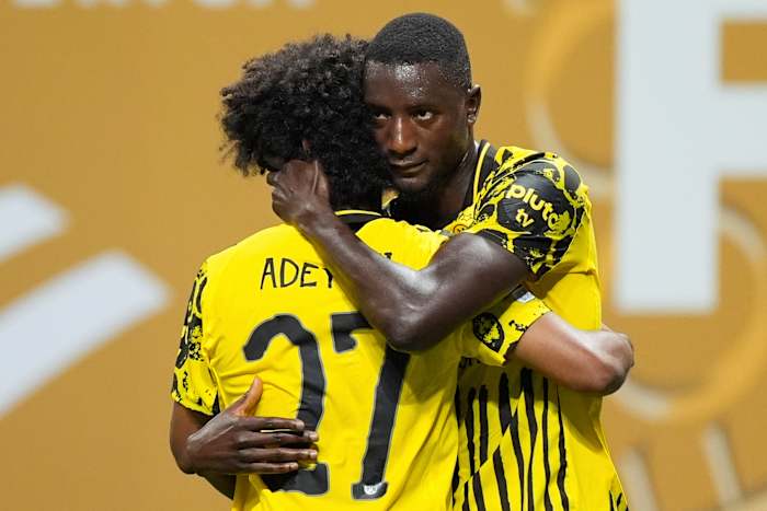 Guirassy scoort tweemaal en Dortmund vordert bij Club World Cup met 2-1 overwinning op Feisty Monterrey