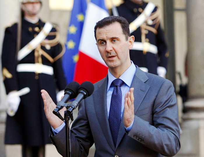 Het hoogste rechtbank van Frankrijk houdt een deel van de wettelijke bescherming van Bashar Assad vast, maar staat toekomstige warrants toe