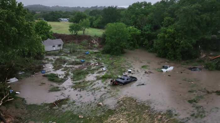 Het kantoor van de Amerikaanse advocaat waarschuwt voor fraudeprogramma's na dodelijke overstromingen van Hill Country