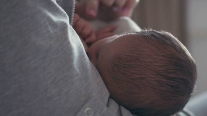 Hoe gedoneerde moedermelk voortijdige, fragiele baby's bespaart in San Antonio