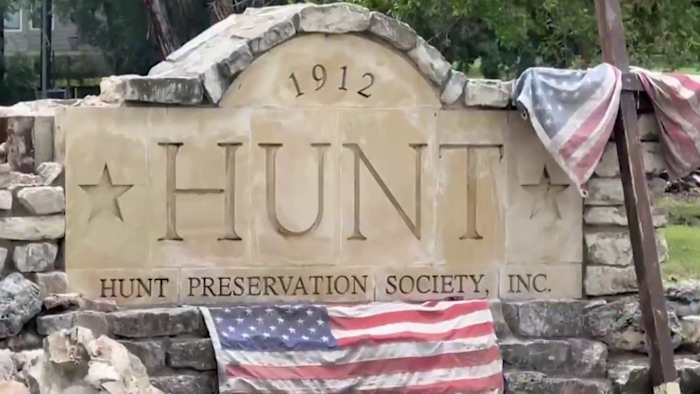 Hunt lanceert Flood Recovery Fund als gemeenschapsrally's voor onmiddellijke ondersteuning