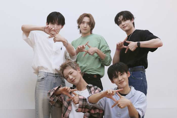 K-pop band 1verse debuut met 2 Noord-Koreaanse overlijden leden