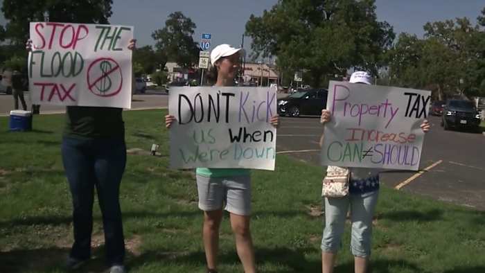 Kerr County -demonstranten willen de mogelijke verhoging van de onroerendgoedbelasting stoppen voordat het begint