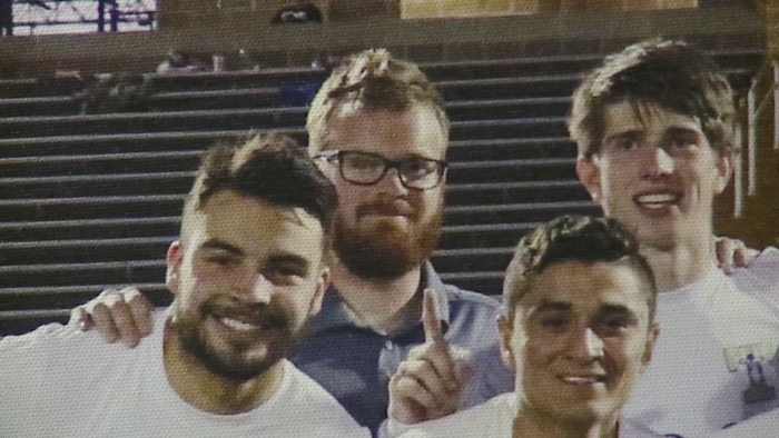 Kerrville Tivy voetbalspeler deelt wat hij nooit zal vergeten van hoofdcoach Reece Zunker