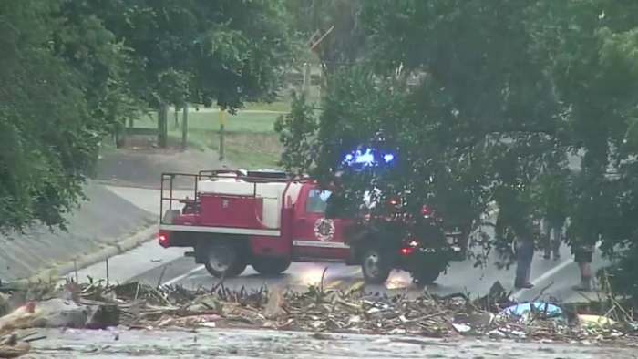 Lijst: schuilplaatsen, herenigingscentra na verwoestende overstromingen van Hill Country