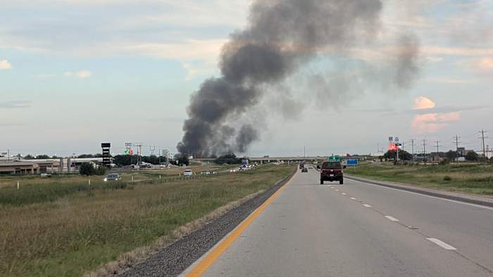Meerdere agentschappen reageren op grote brand in Pleasanton, zegt Atascosa County Sheriff's Office