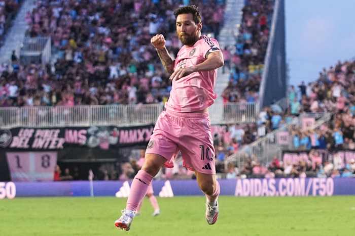 Messi heeft een 5e opeenvolgende multi-goal-game, omdat Miami de ongeslagen streep van Nashville opslaat met 2-1 overwinning