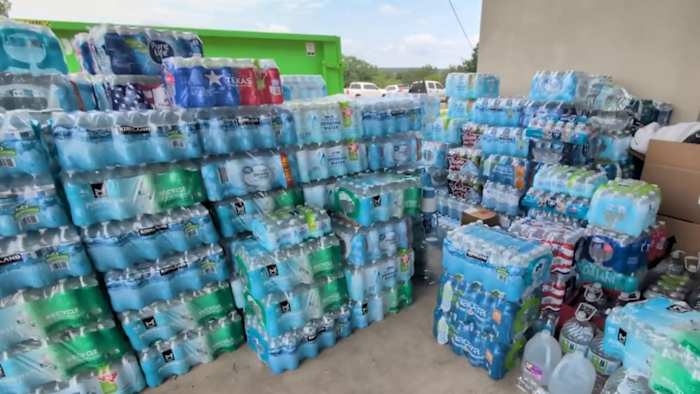 Non -profitorganisaties werken om afvalverspilling van voedsel te voorkomen na overstromingen van Hill Country