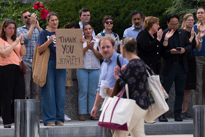 Ontslagen van het ministerie van Buitenlandse Zaken beïnvloeden belangrijke Trump -prioriteiten zoals intelligentie, energie en China