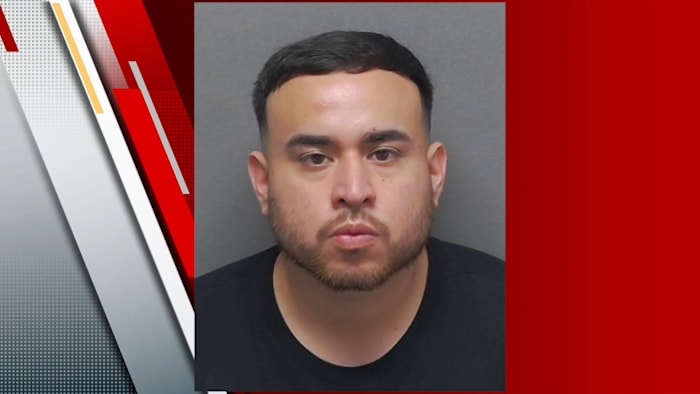 Onze -Lieve -Vrouw van de Lake University Police Officer gearresteerd voor DWI, beschuldigd van het rijden van onregelmatig in de binnenstad, blijkt uit records