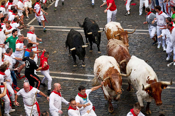Pamplona houdt Opening Bull Run tijdens San Fermín Festival