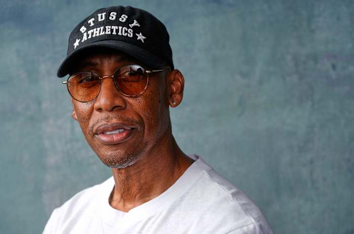 Raphael Saadiq praat over de komende eenmansshow-tour, Beyoncé's werkethiek en zijn werk over 'Sinners'