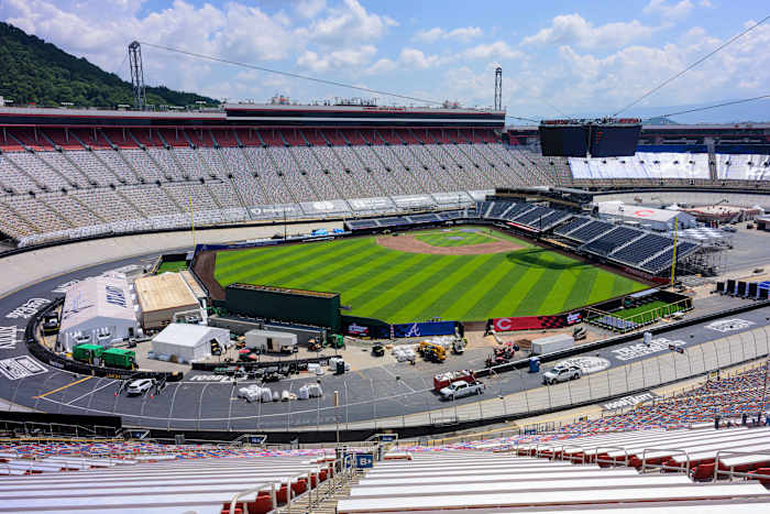 Record -menigte verwacht in Bristol voor de MLB Speedway Classic tussen de Braves en Reds