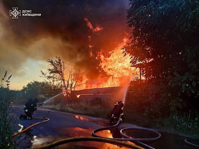 Rusland lanceert nog een record drone -aanval op Oekraïne, zeggen Oekraïense functionarissen