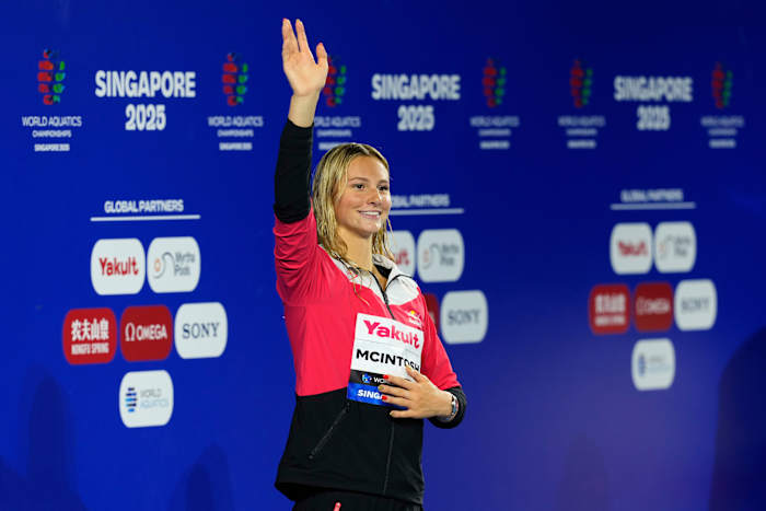 Summer McIntosh van Canada maakt het twee gouden medailles in twee dagen op de Wereldweerkampioenschappen