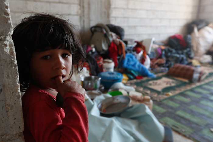 Syrische regering begint bedoeïenen families uit Sweida te evacueren in een bod om een einde te maken aan botsingen van een week.