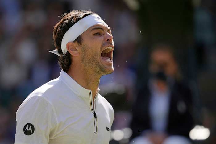 Taylor Fritz crediteert vriendin Morgan Riddle nadat Wimbledon Win hem naar halve finale stuurt