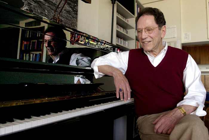 Tom Lehrer, satirist en wiskundige, sterft op 97