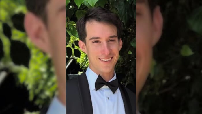 Vader deelt de laatste momenten met vermiste zoon voordat overstromingswater Hunt naar huis overspoelde