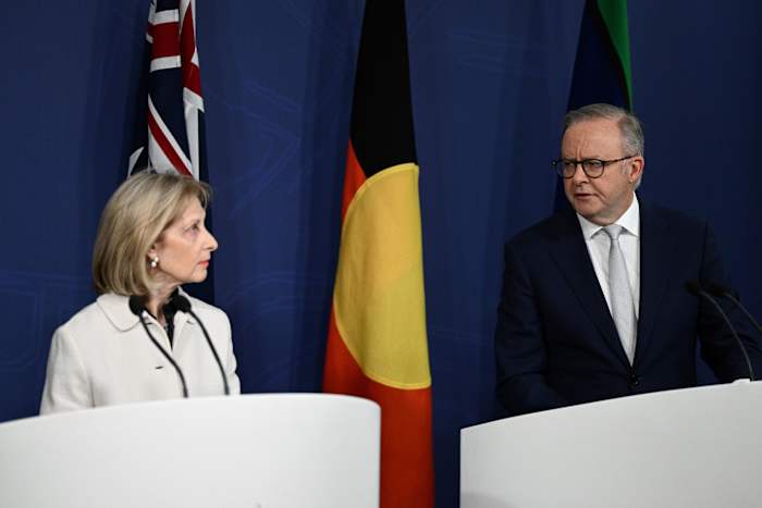 Verslag over het beteugelen van antisemitisme in Australië beveelt het bedreigende universitaire financiering aan