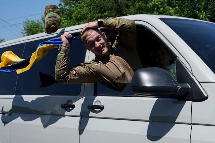 Voormalige krijgsgevangenen in Rusland kanaliseren hun pijn om levens in Oekraïne te herbouwen