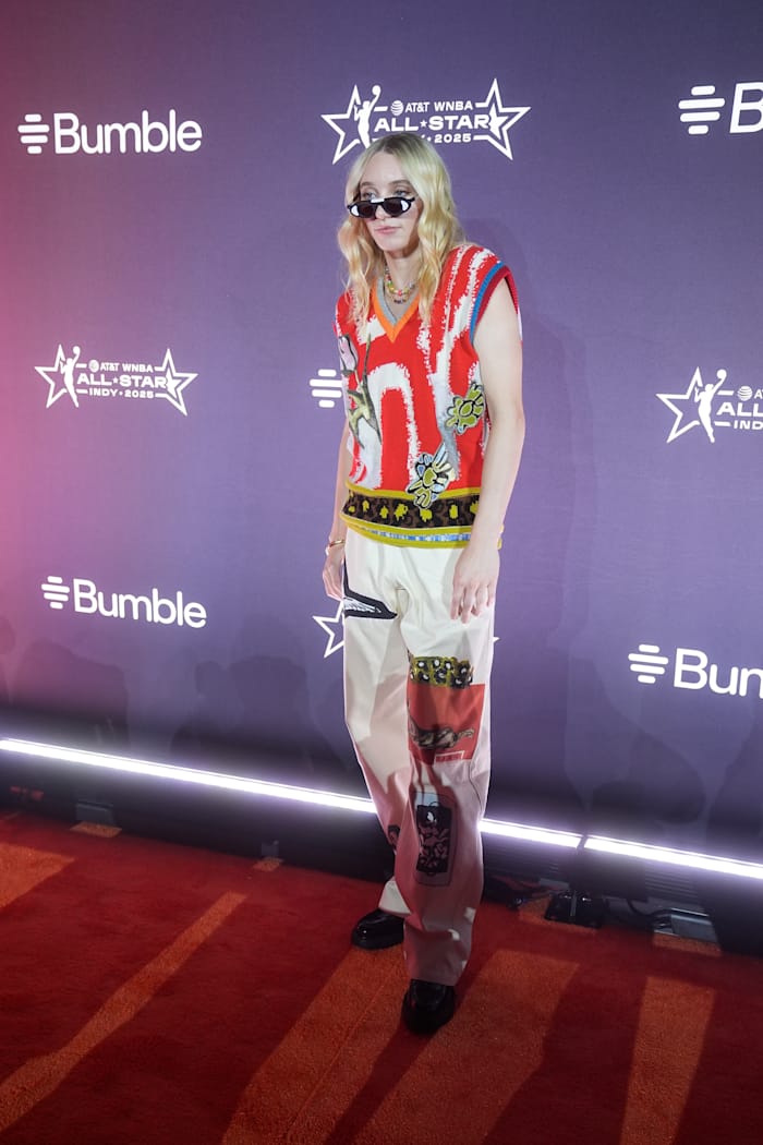 WNBA All-Stars verblinden fans met een verbluffende mode op het oranje tapijt