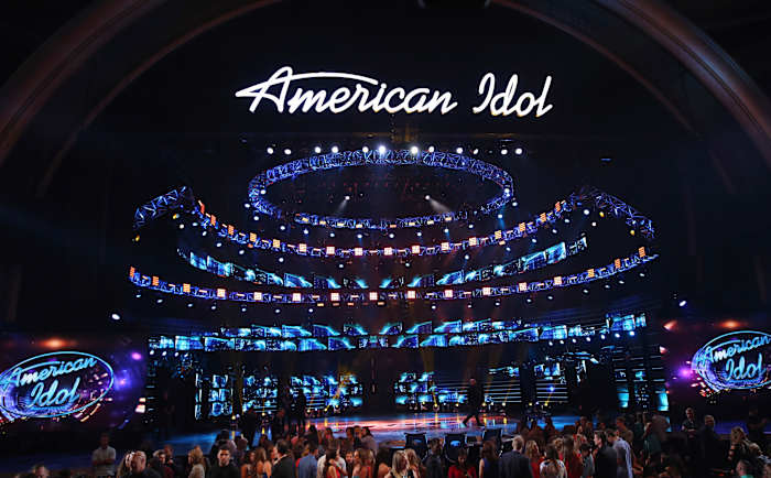 Wat te weten over de moorden op een 'American Idol' -muziekbegeleider en haar man in LA