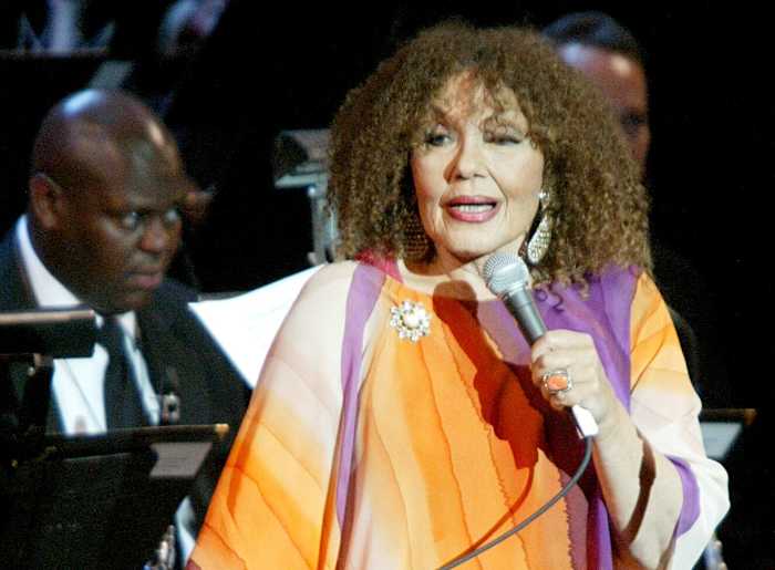 Zanger Cleo Laine, beschouwd als de grootste jazzstem van Groot -Brittannië, sterft op 97