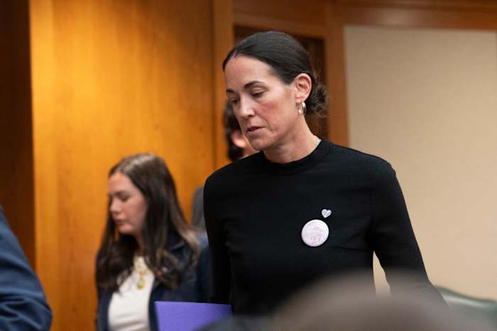 "Mijn dochter is van mij gestolen": rouwende ouders wijzen op het team van Texas Camp bij Capitol Hoorzitting