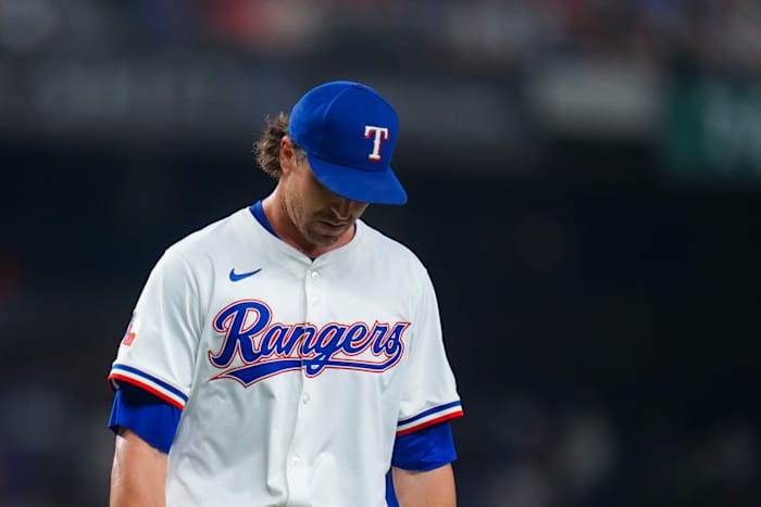 All-Star-werper Jacob Degrom om de geplande start te missen voor Texas Rangers vanwege schoudervermoeidheid