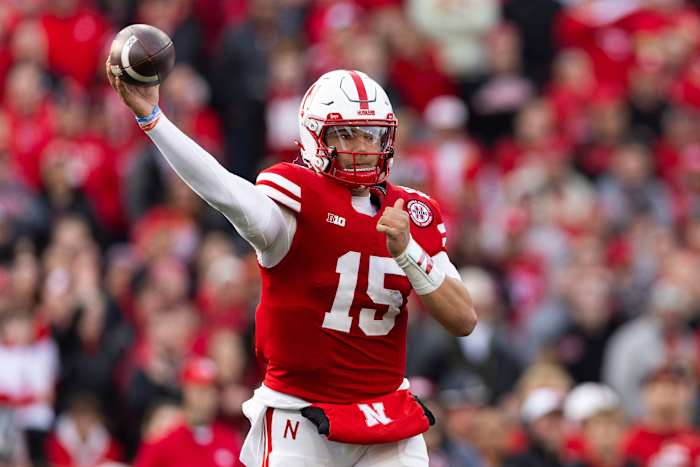 Als zaken van universiteitsvoetbalbomen, wedden de Chiefs groot op Nebraska-Cincinnati-game in Kansas City