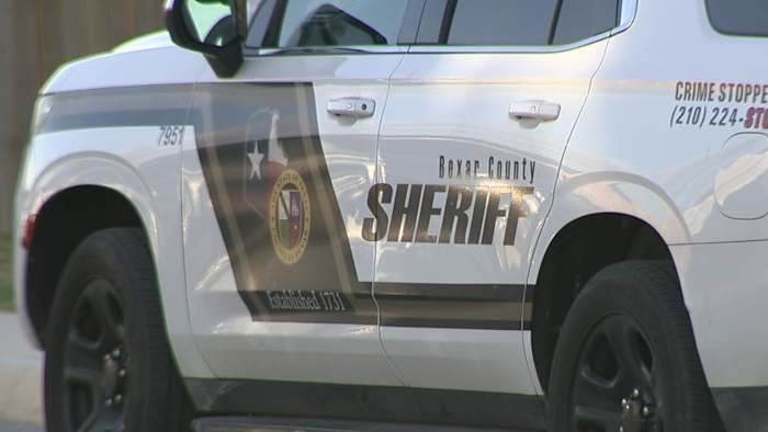 Autoriteiten identificeren 1-jarig meisje dat stierf nadat hij in een hot voertuig was achtergelaten