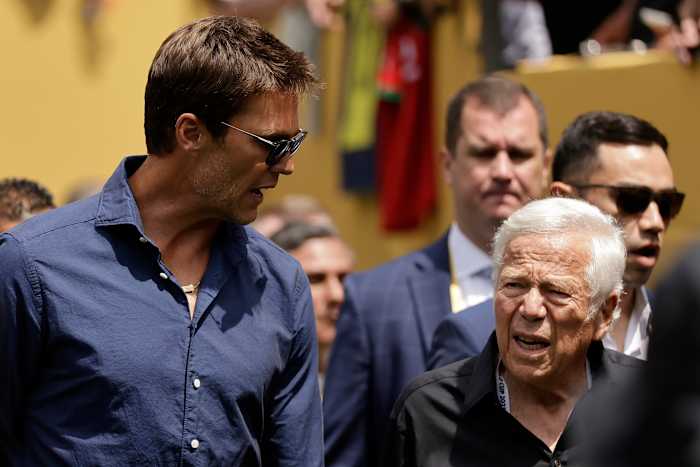 Bronze standbeeld van Tom Brady om te worden onthuld voor de tentoonstellingsopener van Patriots