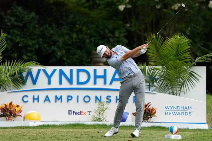 Cameron Young wint de eerste PGA Tour -titel door het slopen van het veld op Wyndham Championship