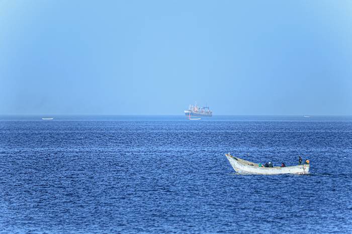 De kustwacht van Mauritanië zegt dat ten minste 49 stierf toen een boot met migranten deze week kapseisde