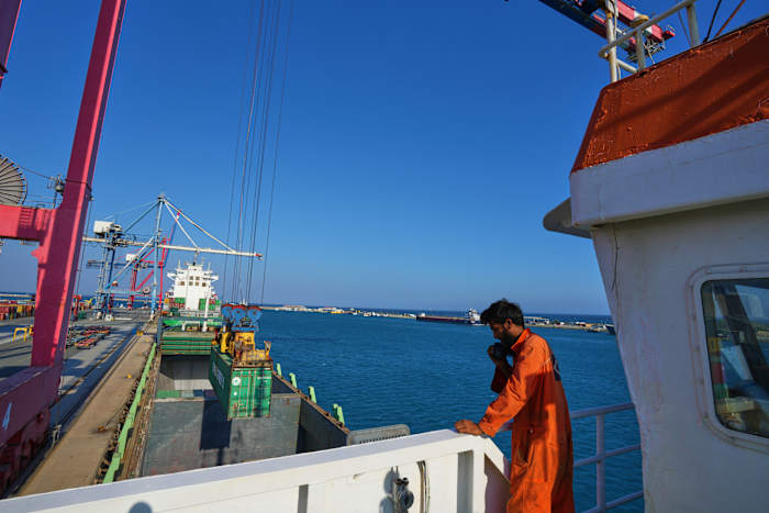 Een Gaza-gebonden schip dat Cyprus verliet met 1.200 ton voedselhulp nadert de Israëlische haven