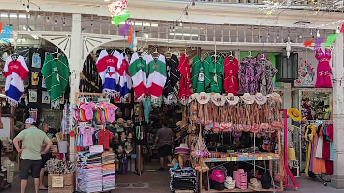 Eigenaren van marktplein winkels vrezen het slechter nadat Mexico de verzending naar ons heeft opgeschort