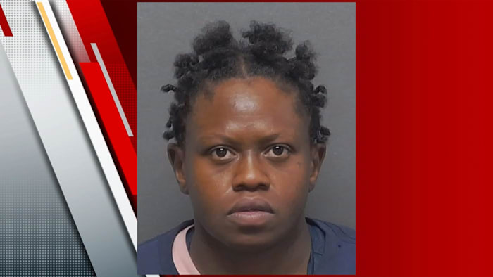 Gearresteerd vrouw, beschuldigd van het neersteken van de man in West Bexar County, zegt BCSO