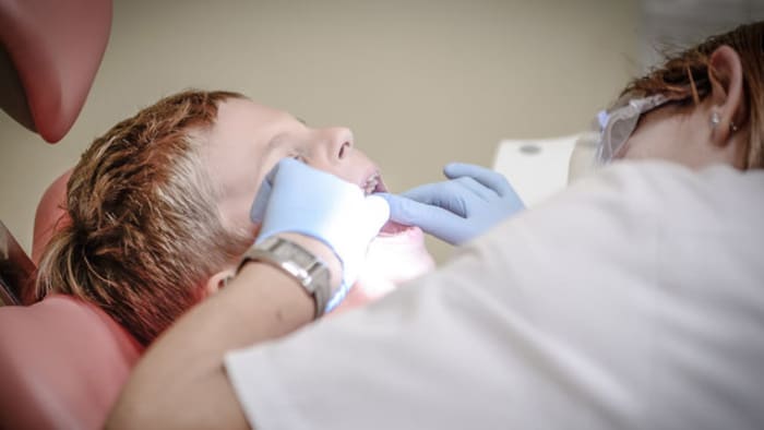 Gratis tandenreinigingen, tandheelkundige zorg die maandag opnieuw wordt aangeboden tijdens het jaarlijkse evenement bij Risas Dental