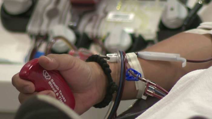 'Het is levensreddende medicatie': ontvanger van bloeddonatie benadrukt de behoefte aan donoren te midden van een tekort