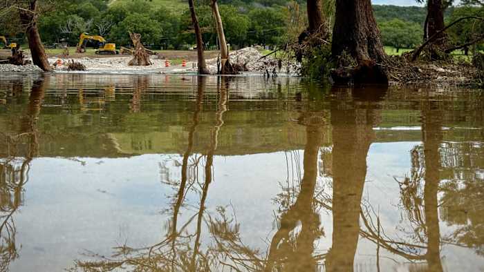 Houd huisdieren uit de buurt van overstromingen in het Texas Hill Country, waarschuwt deskundigen