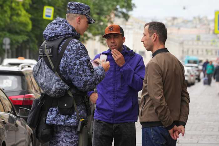 Immigranten uit Centraal -Azië vinden vijandigheid en geweld in Rusland