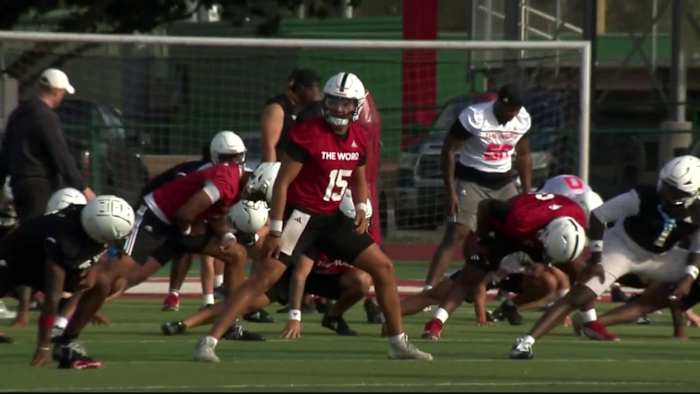 In de QB -gevecht van UIW en hoe de lokale ster Richard Torres zichzelf uit elkaar heeft gezet
