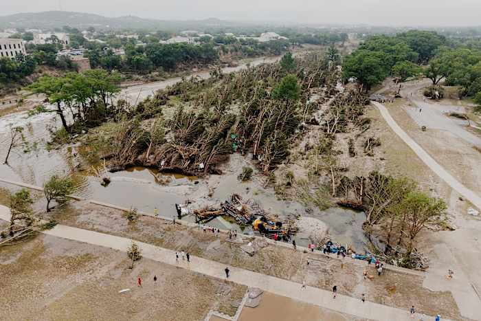 In reactie op mislukkingen en rouwende ouders bevorderen de wetgevers van Texas overstromingen