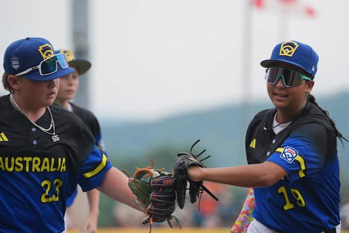 In softbal en honkbal krijgen meisjes meer zichtbaarheid in de Little League World Series